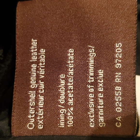 ๐ HOST PICK ๐ Danier Suede A-line Skirt - Picture 14 of 17